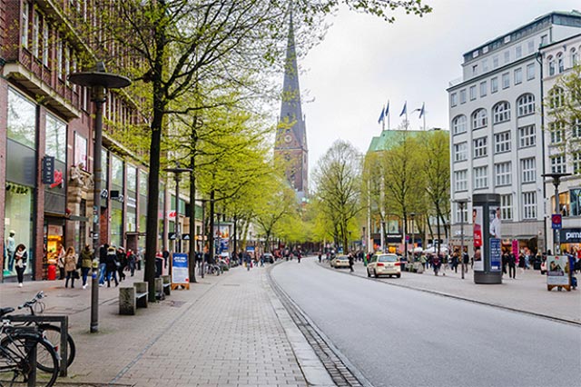 The Decline of the UK Department Store – and Struggles in Germany, Too