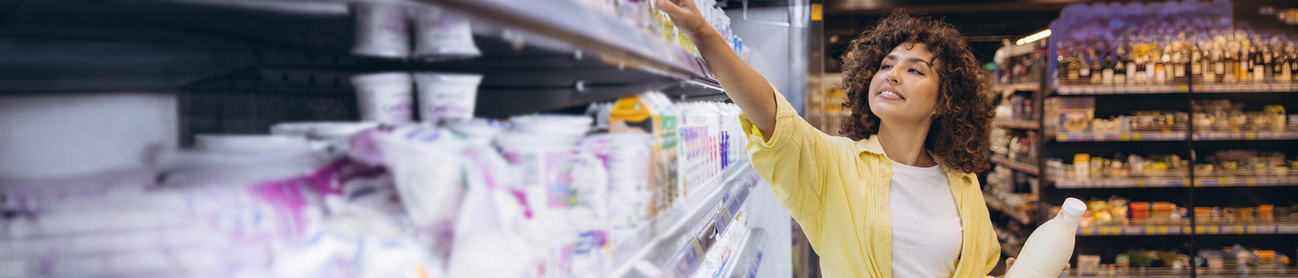Consumer Sentiment Weakens, Driven by Middle-Income Consumers: US Consumer Survey Insights